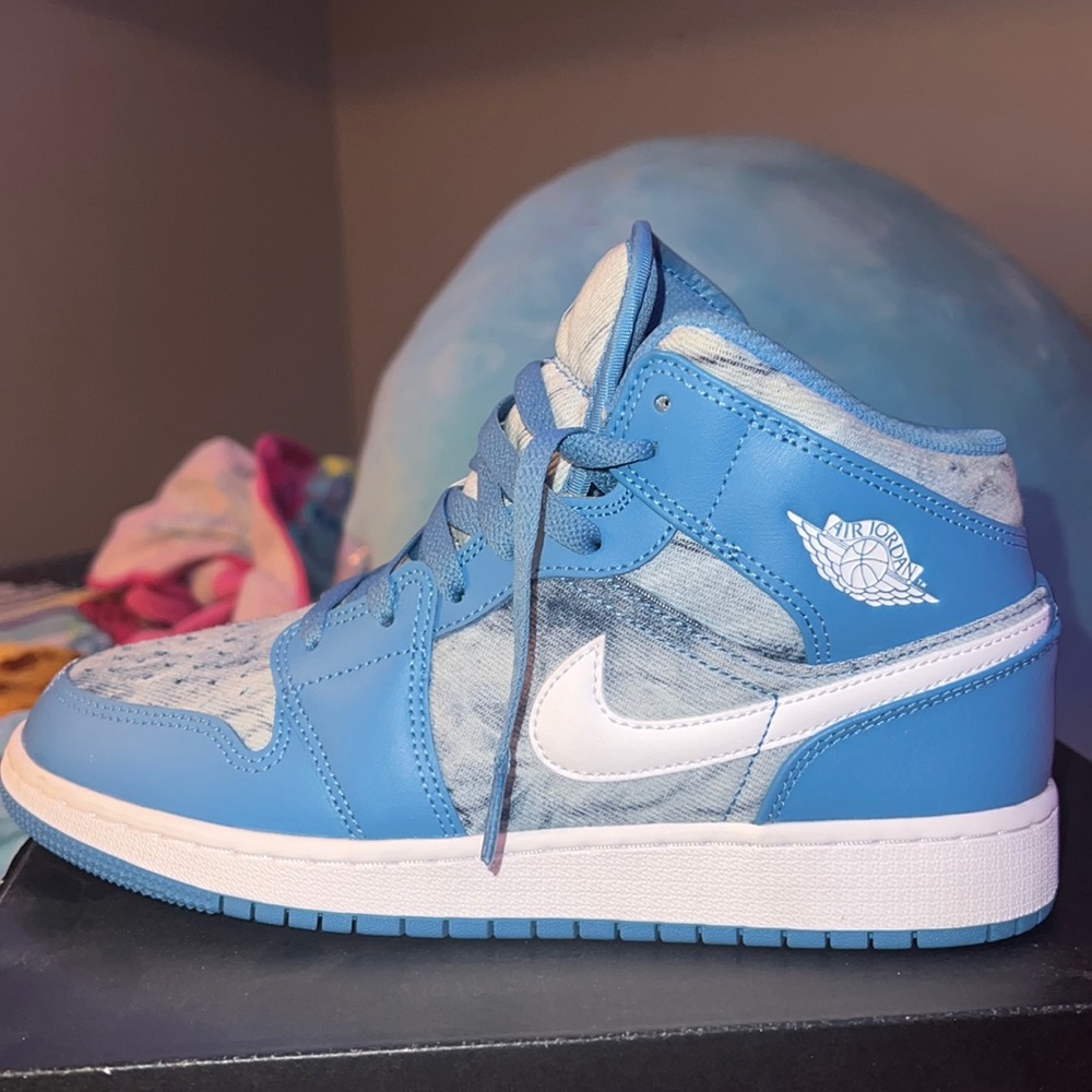 Air Jordan 1 Mid ( Dutch Blue/White)